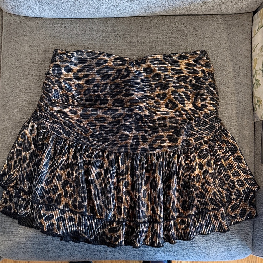 Leopard Print 2 layer soft ruffled  Skirt. Side concealed zipper